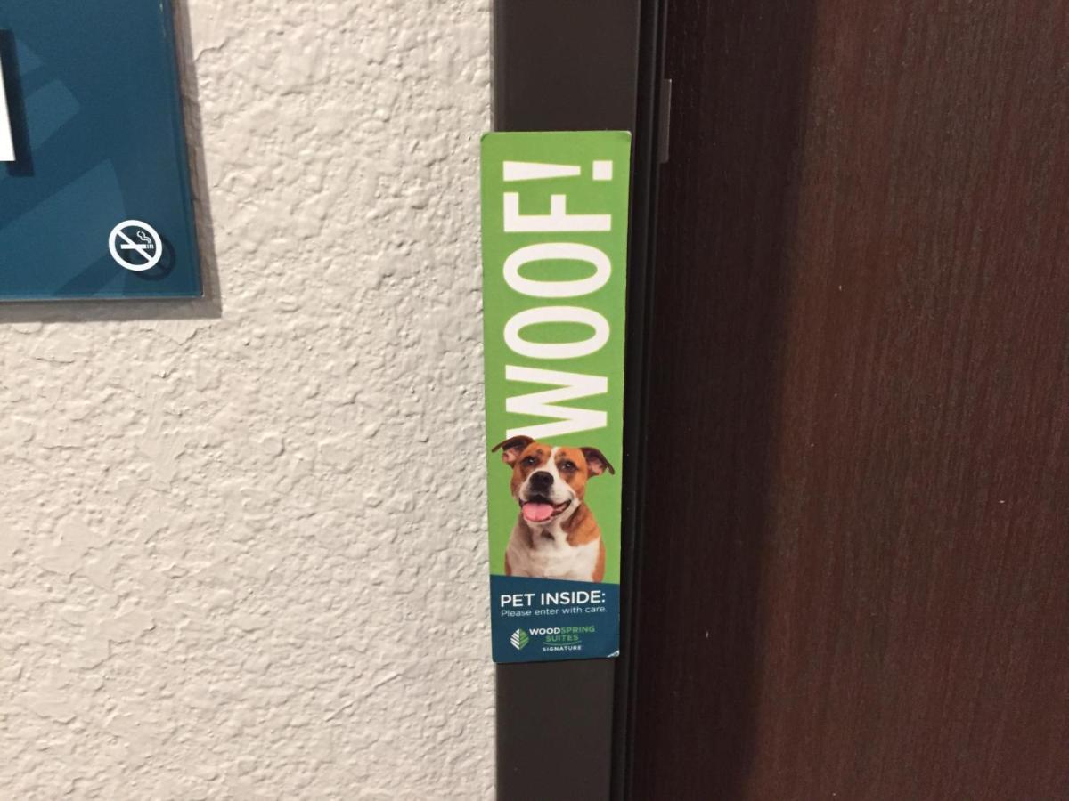 Woodspring Suites Lake Charles Bagian luar foto