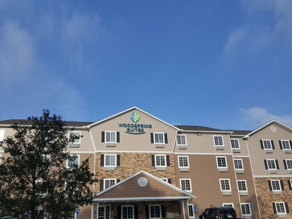 Woodspring Suites Lake Charles Bagian luar foto