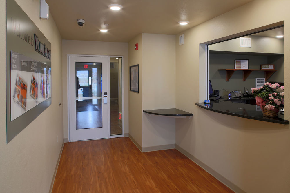 Woodspring Suites Lake Charles Bagian luar foto