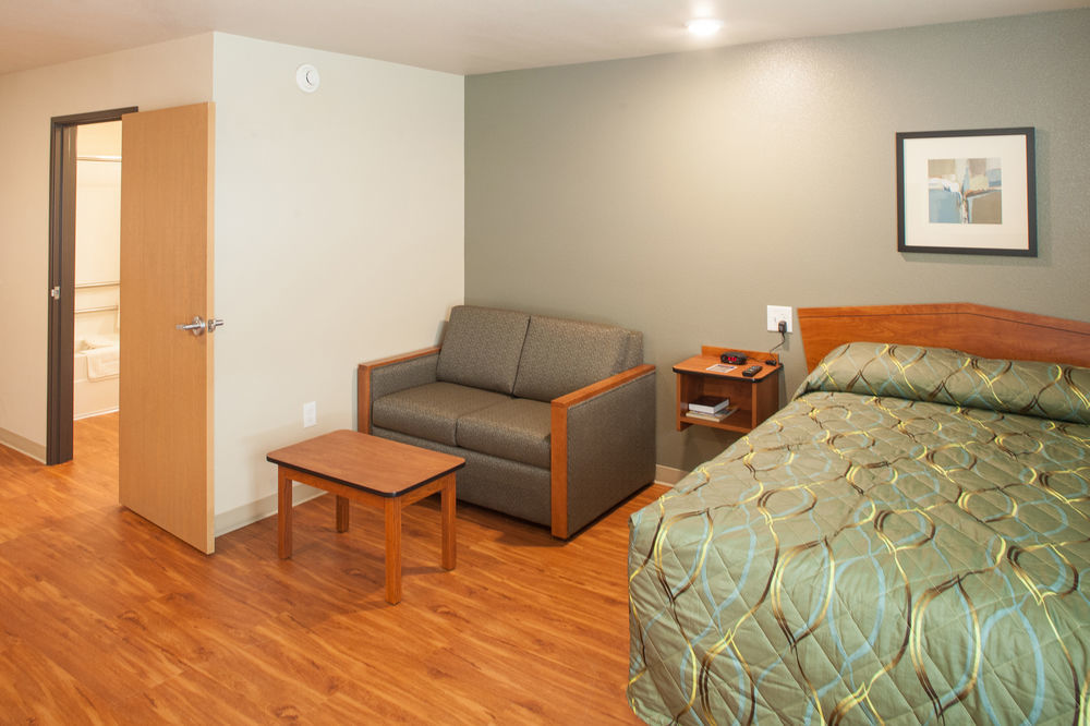 Woodspring Suites Lake Charles Bagian luar foto
