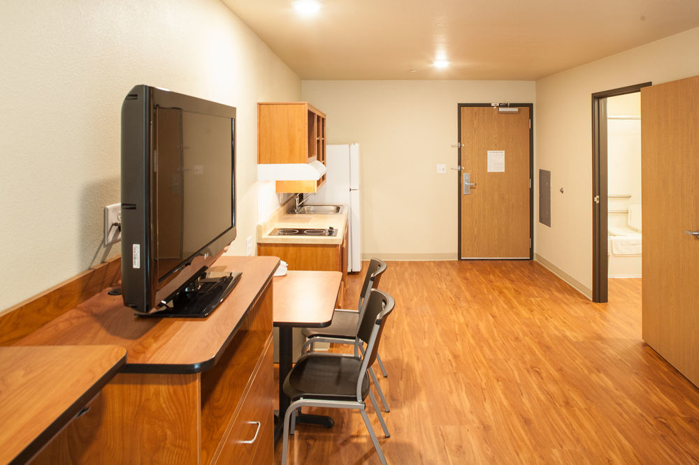 Woodspring Suites Lake Charles Bagian luar foto
